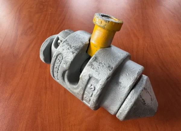 Conexiones twist-lock entre contenedores
